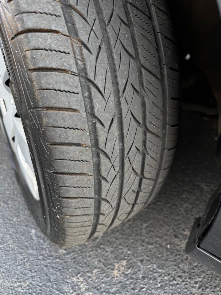 2009 Toyota Camry photo 16