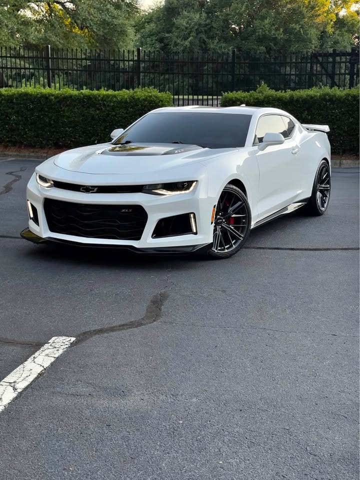 2018 Chevrolet Camaro ZL1 Supercharged 6-Speed Manual