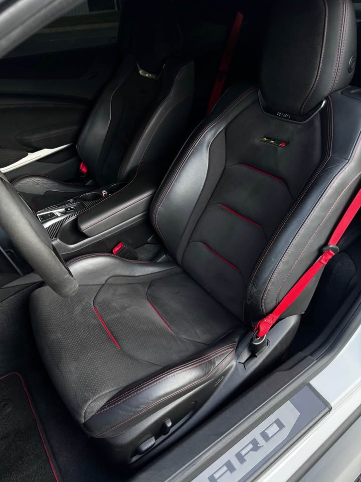 2018 Chevrolet Camaro ZL1 Supercharged 6-Speed Manual photo 10