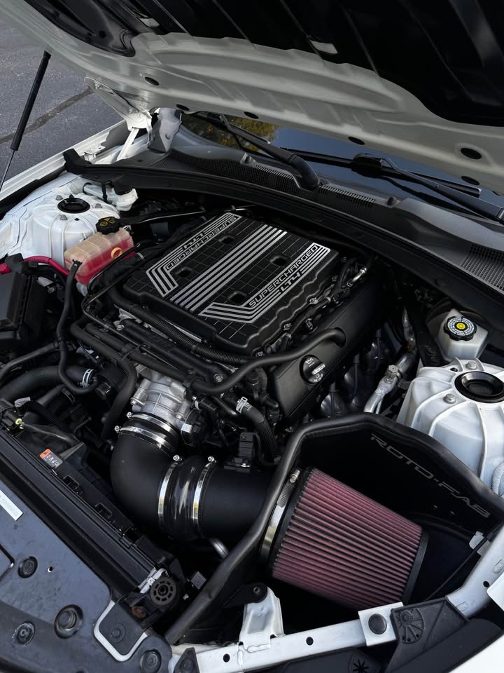 2018 Chevrolet Camaro ZL1 Supercharged 6-Speed Manual photo 16