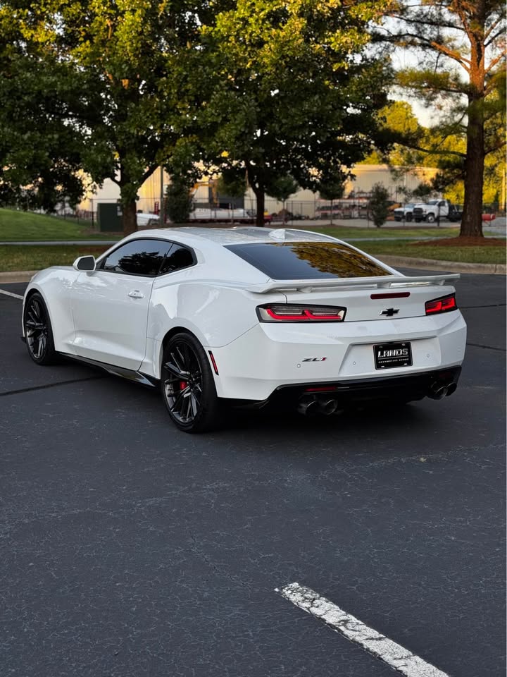 2018 Chevrolet Camaro ZL1 Supercharged 6-Speed Manual photo 5