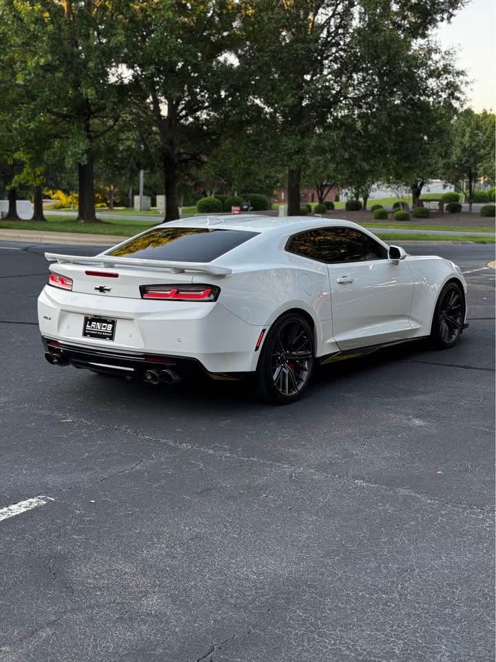 2018 Chevrolet Camaro ZL1 Supercharged 6-Speed Manual photo 7