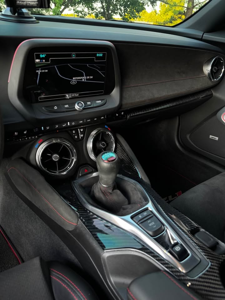 2018 Chevrolet Camaro ZL1 Supercharged 6-Speed Manual photo 11
