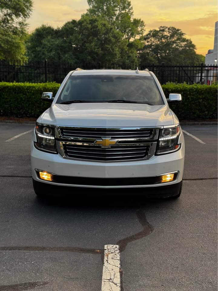 2016 Chevrolet Suburban LTZ Sport Utility 4D photo 2