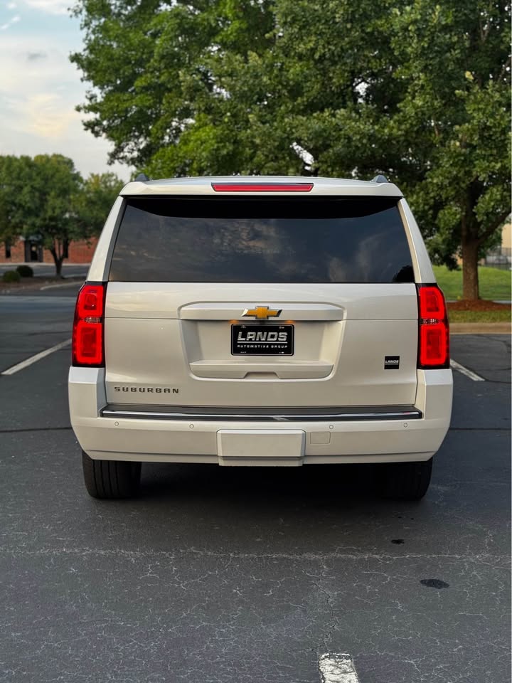 2016 Chevrolet Suburban LTZ Sport Utility 4D photo 6