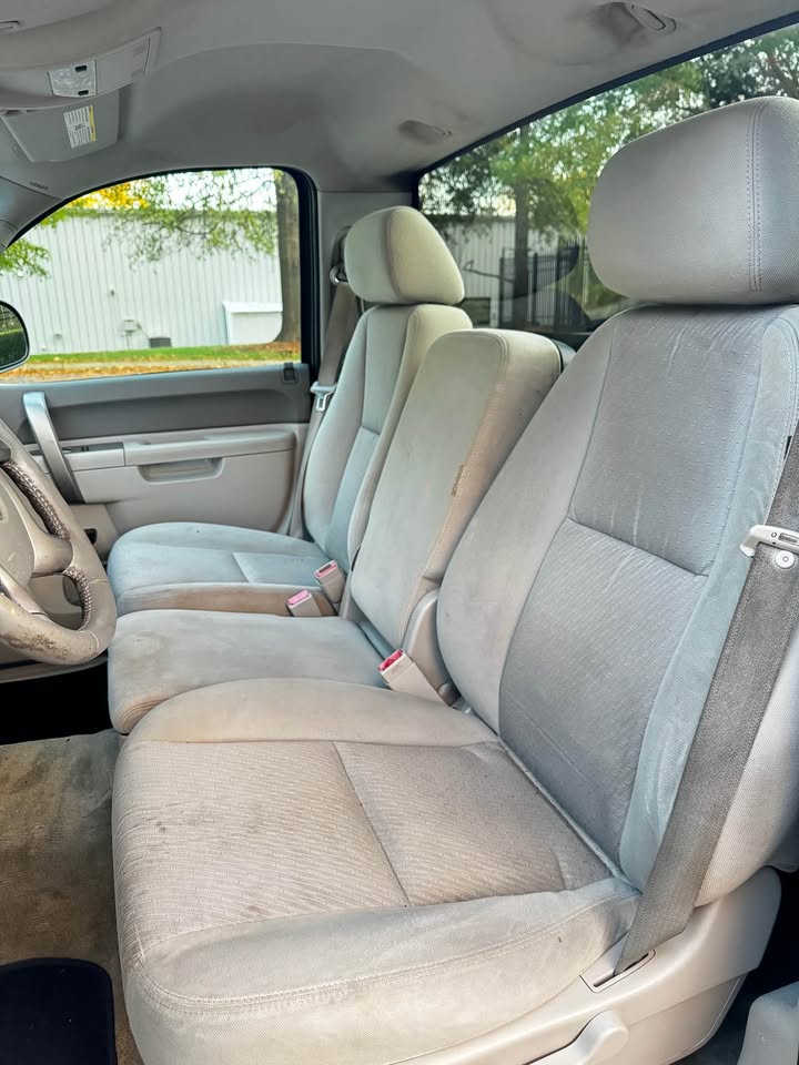 2012 Chevy Silverado photo 10