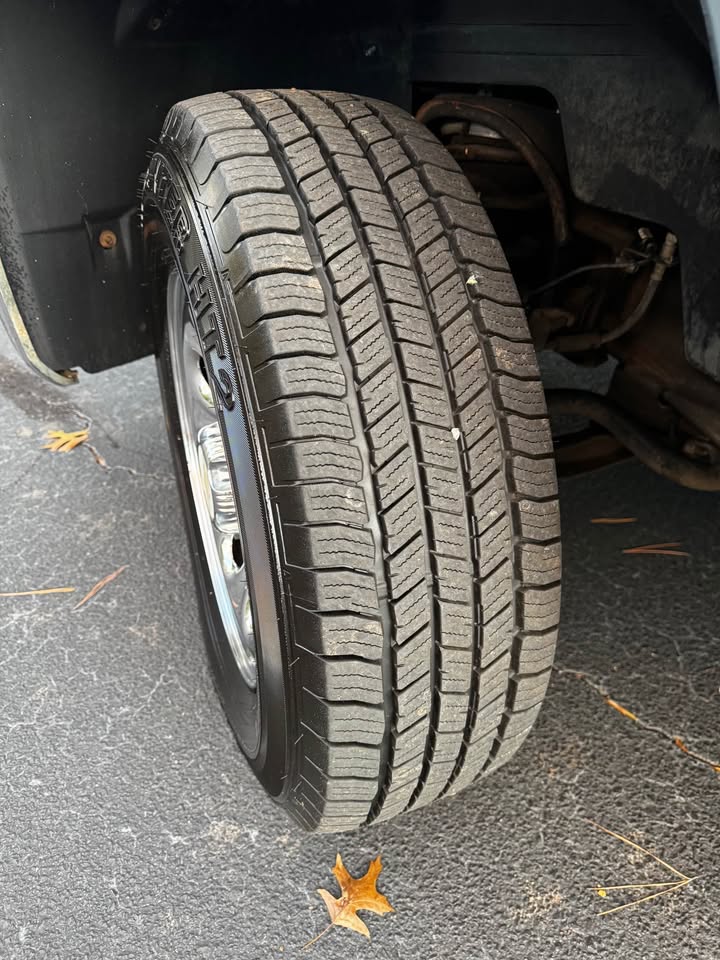 2012 Chevy Silverado photo 13