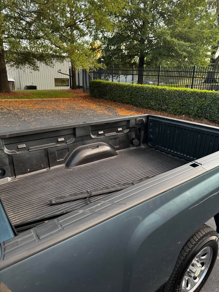 2012 Chevy Silverado photo 14