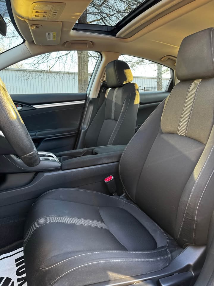 2016 Honda Civic EX photo 10