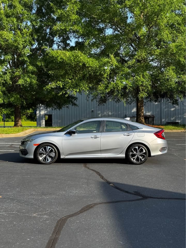 2018 Honda Civic EX-L Rear View