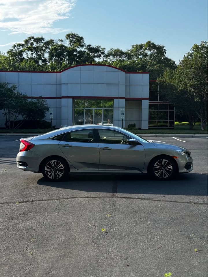 2018 Honda Civic EX-L Trunk