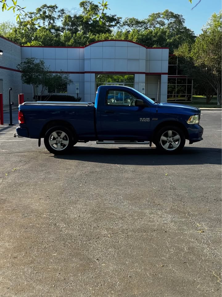 2015 Ram 1500 Express photo 8