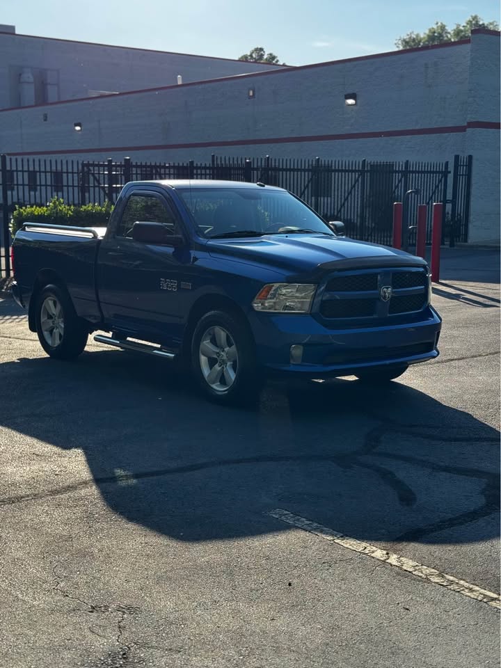 2015 Ram 1500 Express photo 9