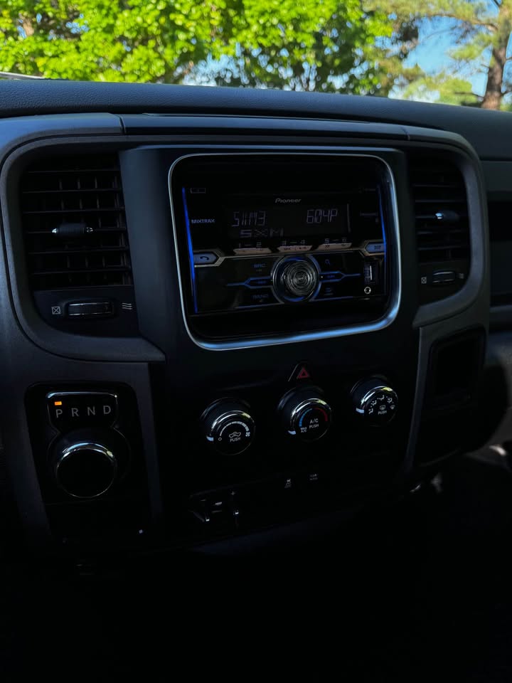 2015 Ram 1500 Express photo 12