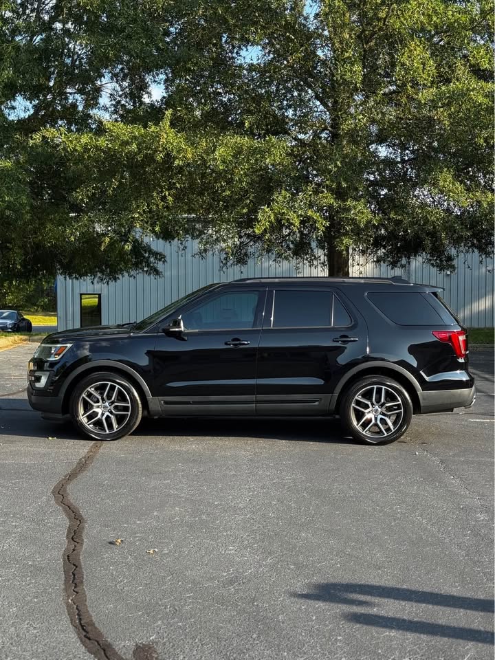 2017 Ford Explorer - 5