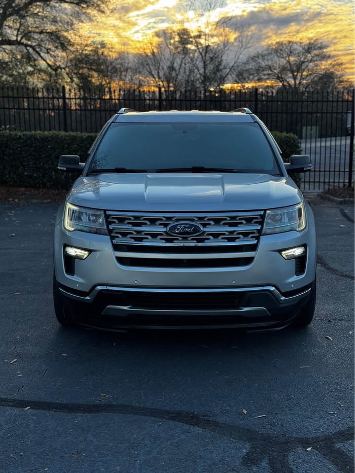 2018 Ford Explorer Limited photo 2