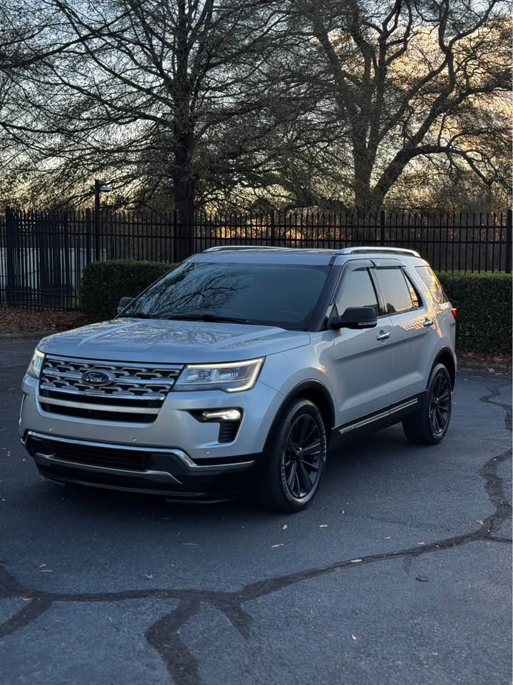 2018 Ford Explorer Limited photo 3