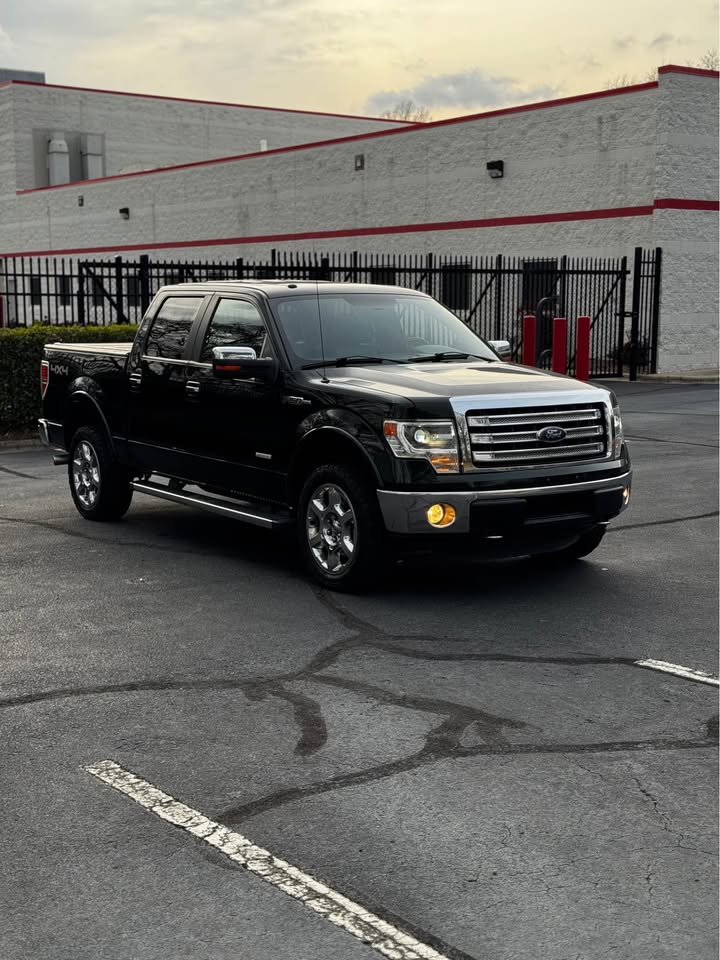 2014 Ford F-150 Lariat photo 10