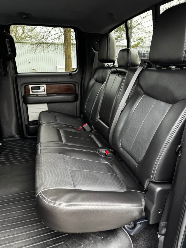 2014 Ford F-150 Lariat photo 12