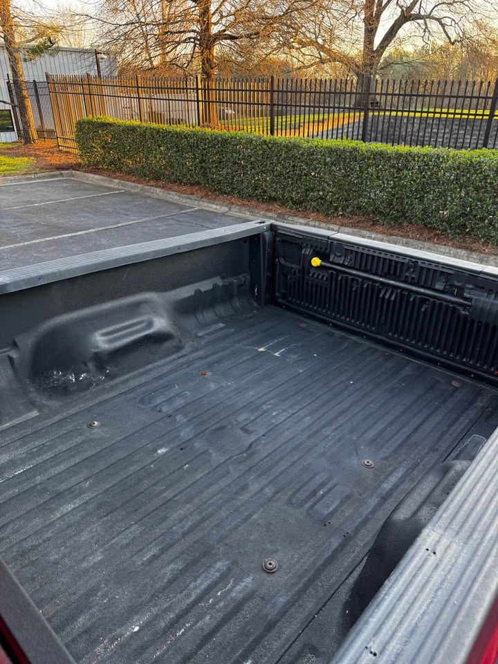 2015 Ford F-250 Super Duty Crew Cab Platinum photo 14