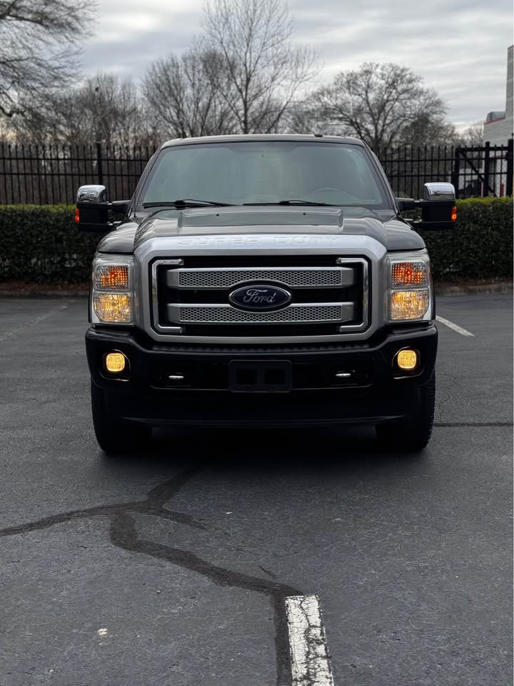 2015 Ford F-250 photo 2