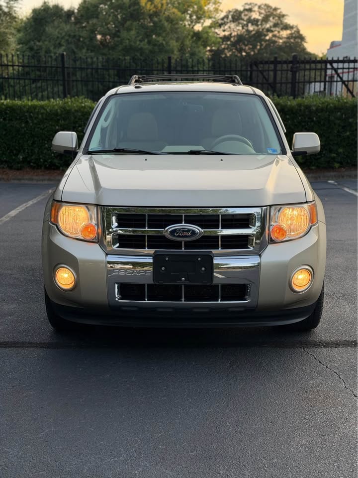 2012 Ford Escape Limited AWD photo 2