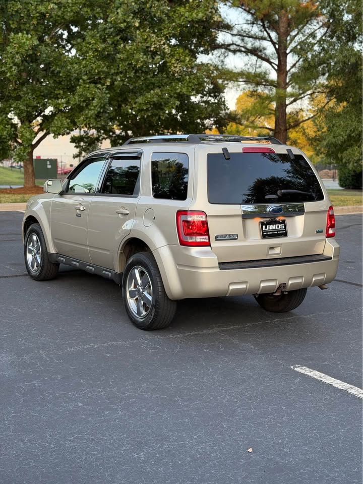 2012 Ford Escape Limited AWD photo 5