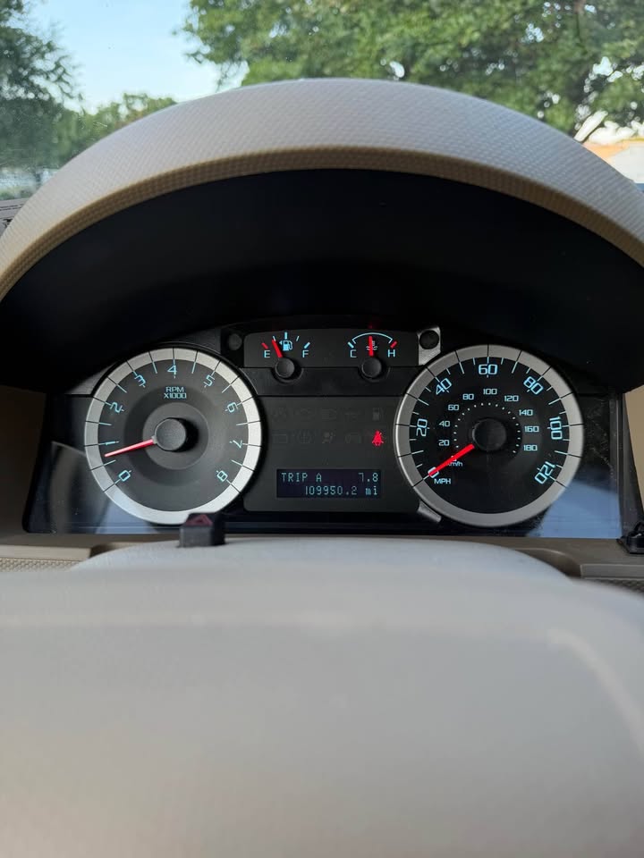 2012 Ford Escape Limited AWD photo 16