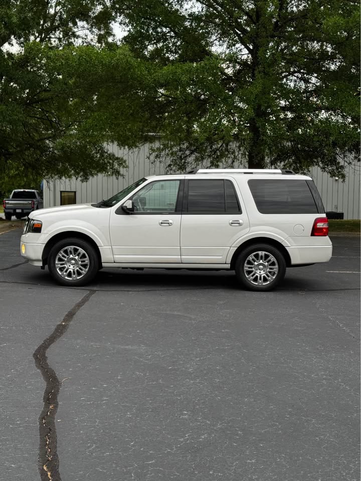 2013 Ford Expedition Limited photo 4