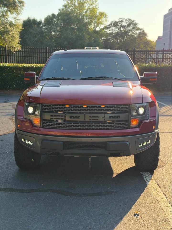 2014 Ford F-150 SVT Raptor photo 2