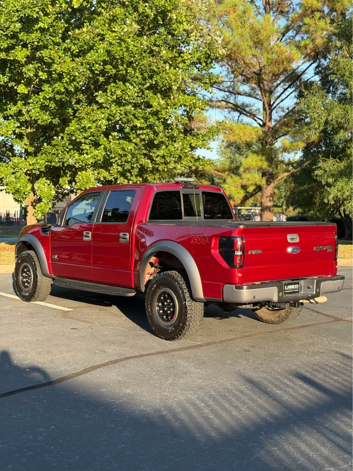 2014 Ford F-150 SVT Raptor photo 5