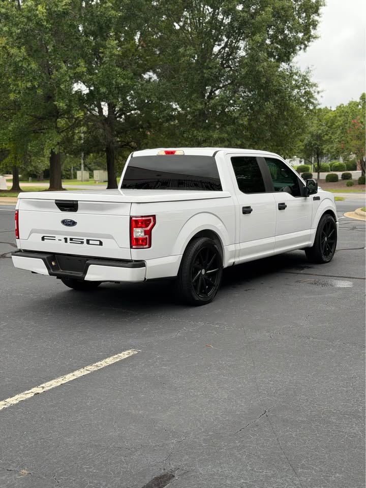 2018 Ford F-150 STX photo 8