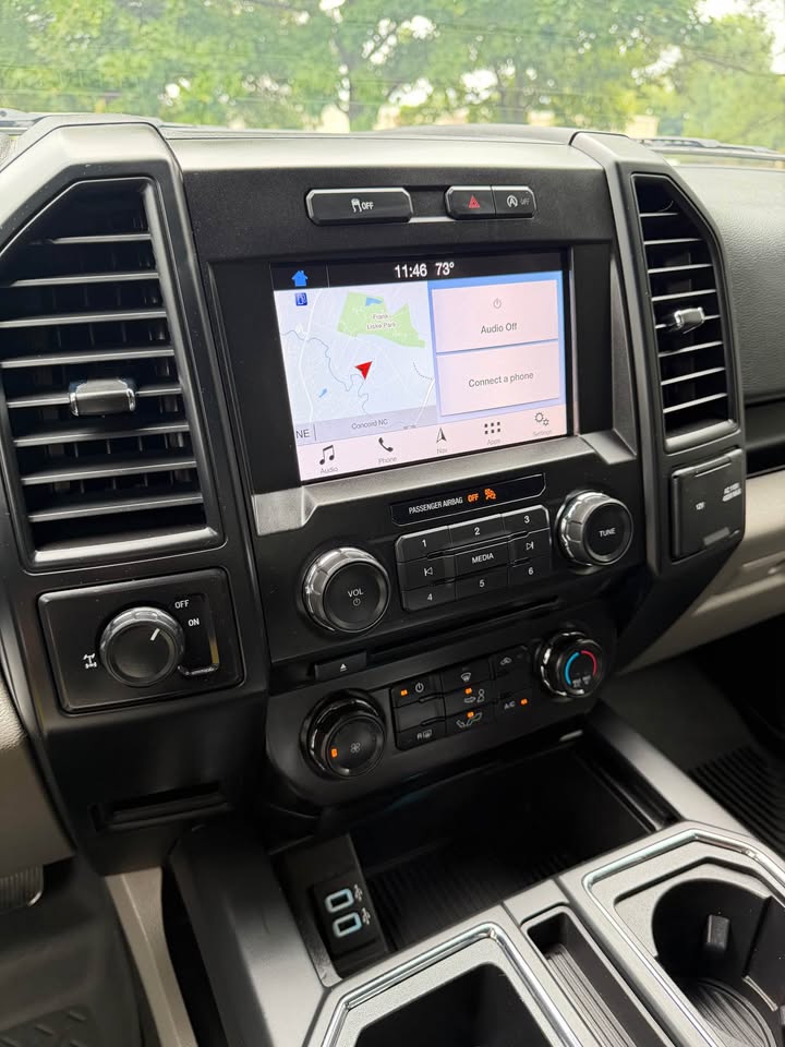2018 Ford F-150 STX photo 17