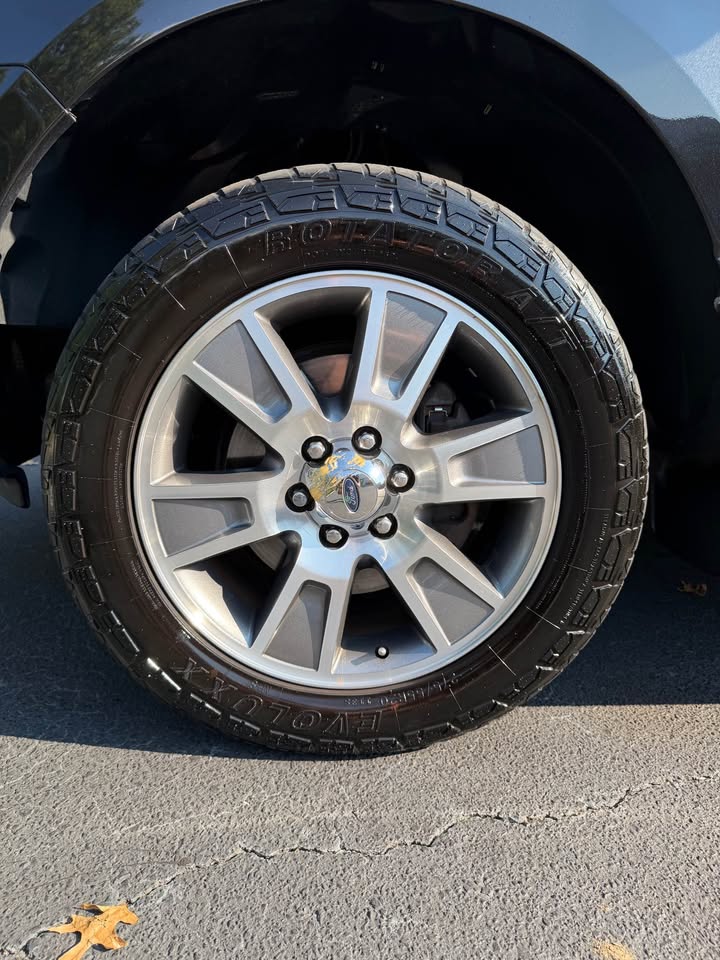 2014 Ford F-150 STX SuperCrew 4x4 photo 16