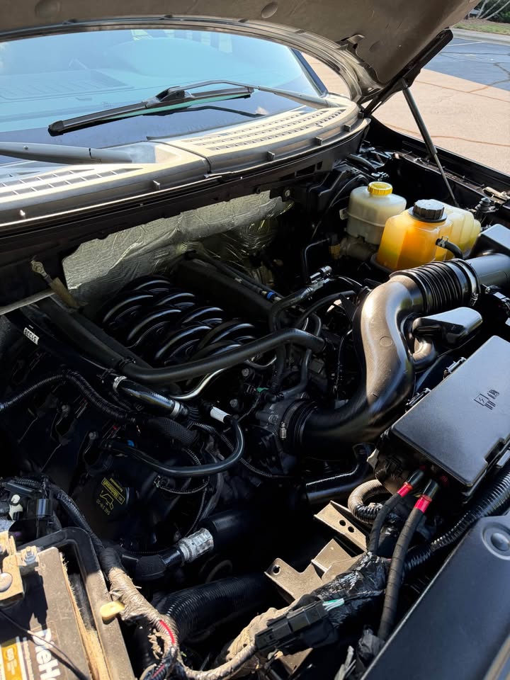 2014 Ford F-150 STX SuperCrew 4x4 photo 18