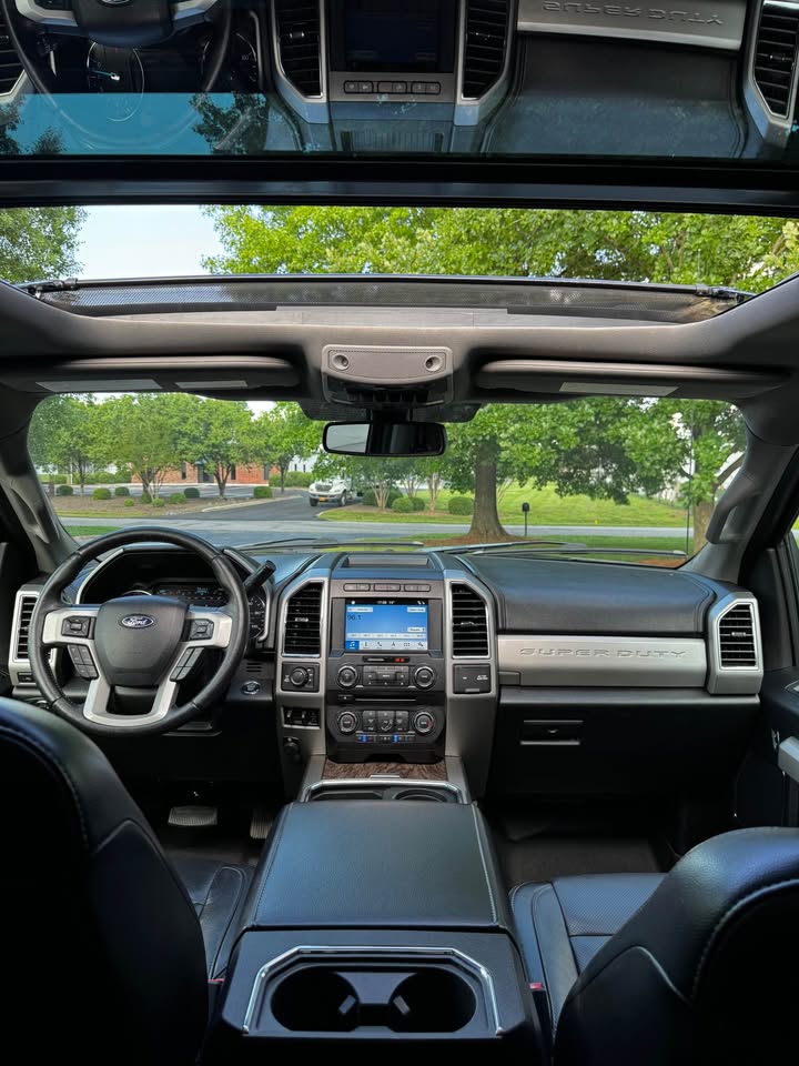 2018 Ford F-250 Lariat Ultimate FX4 4x4 photo 12