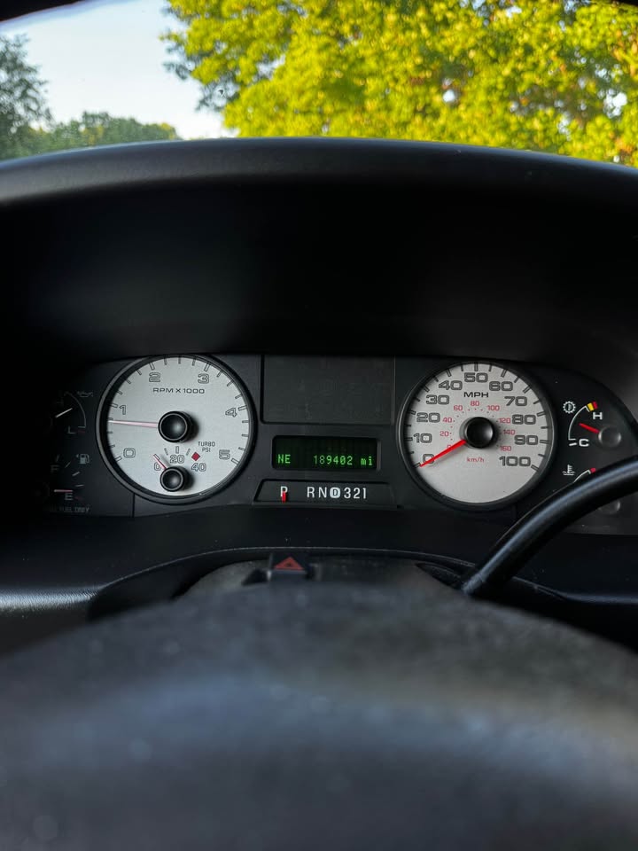 2005 Ford F-350 Super Duty Crew Cab Lariat photo 12