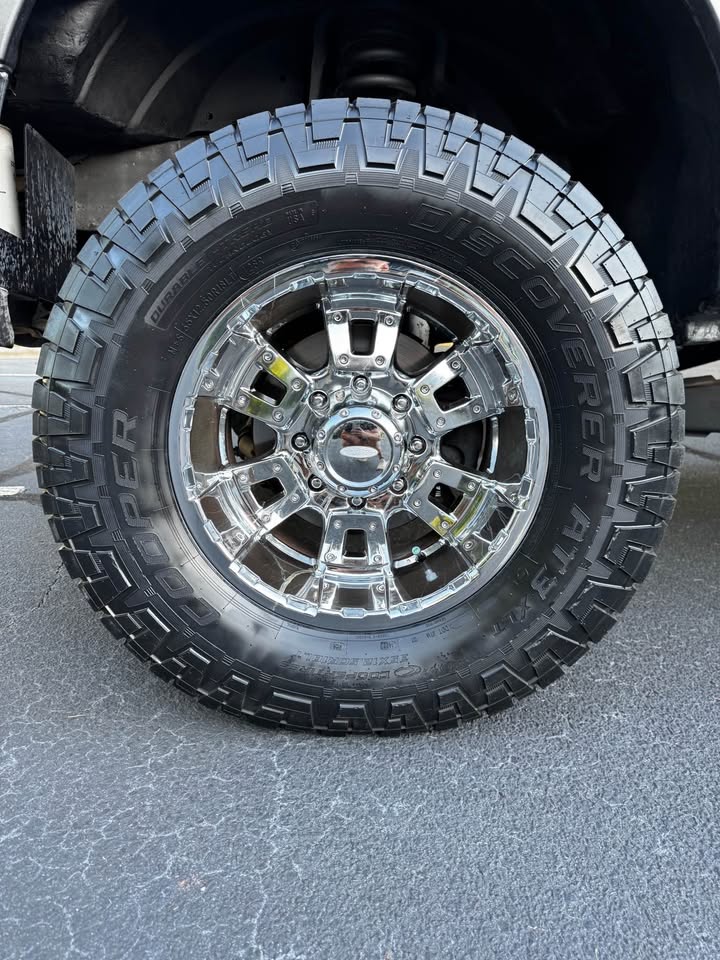 2005 Ford F-350 Super Duty Crew Cab Lariat photo 15
