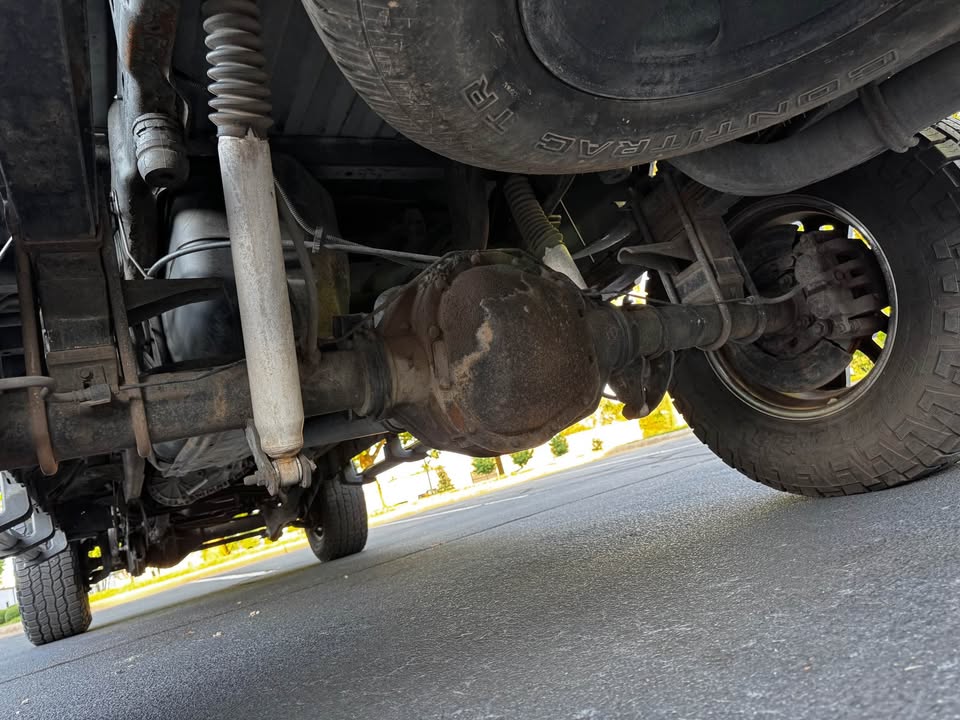 2005 Ford F-350 Super Duty Crew Cab Lariat photo 18
