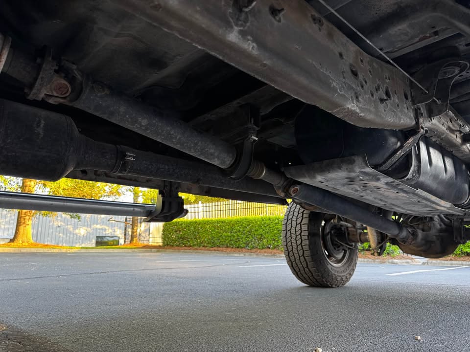 2005 Ford F-350 Super Duty Crew Cab Lariat photo 20