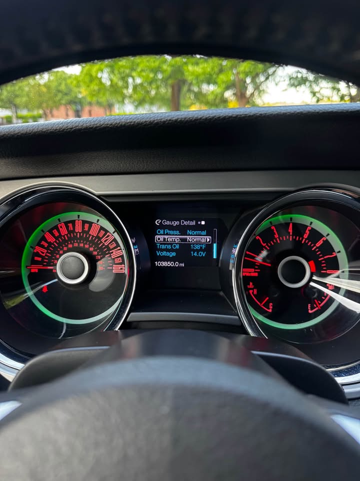 2013 Ford Mustang photo 12