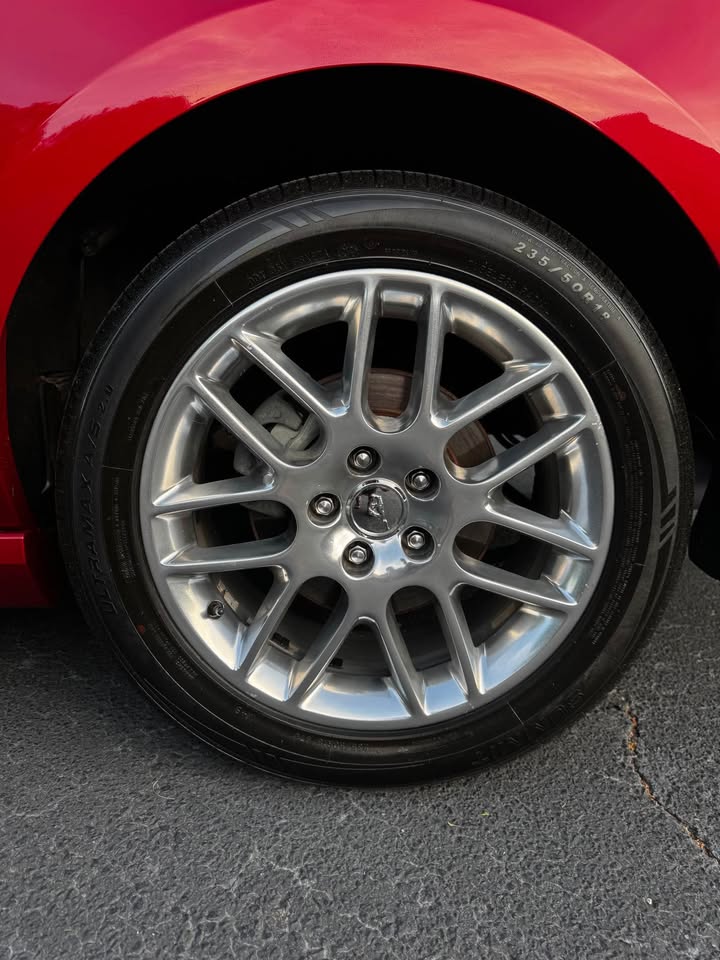 2013 Ford Mustang photo 14