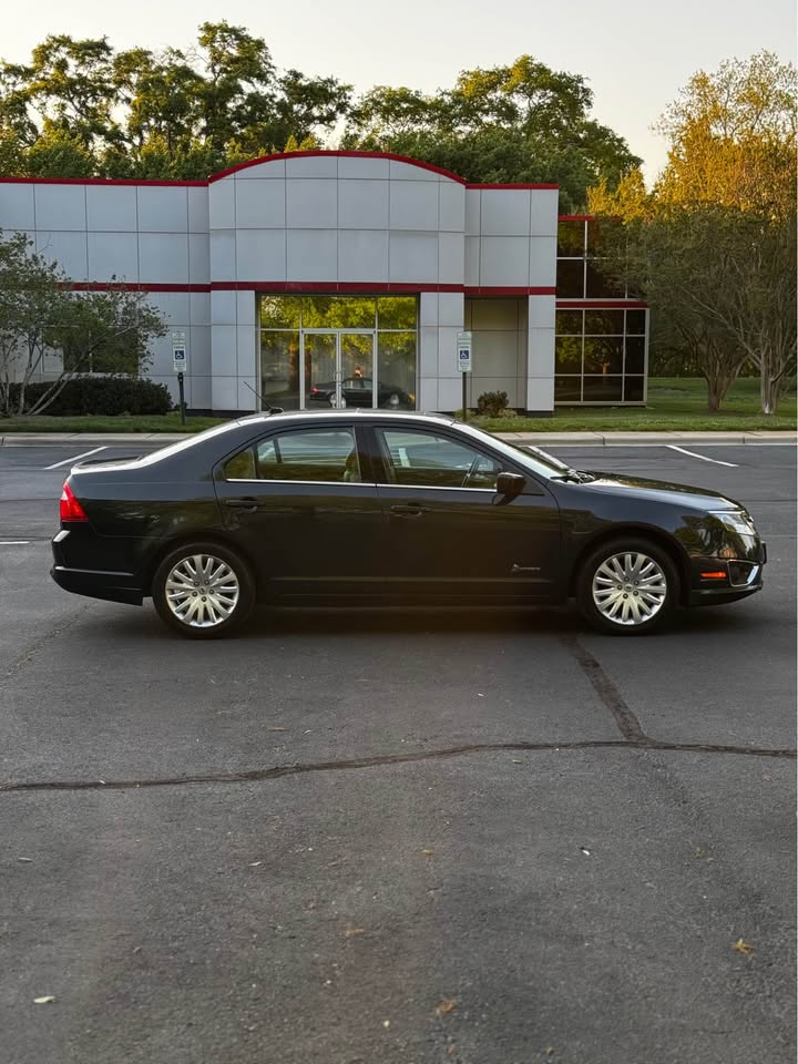 2010 Ford Fusion SE - Rear Seats
