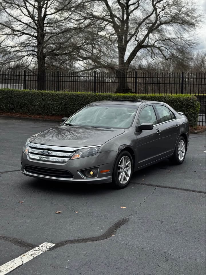 2011 Ford Fusion SEL photo 3
