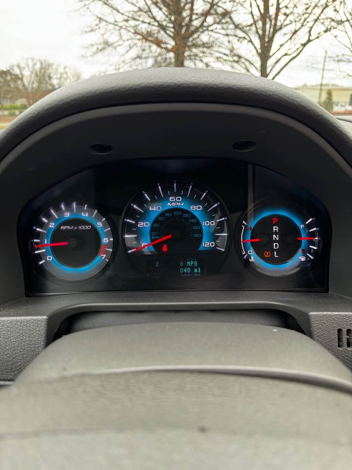 2011 Ford Fusion SEL photo 13