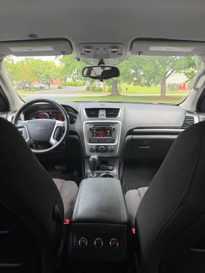 2015 GMC Acadia SLE-1 AWD photo 13