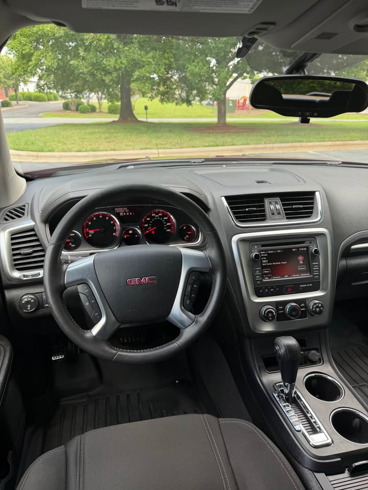 2015 GMC Acadia SLE-1 AWD photo 14