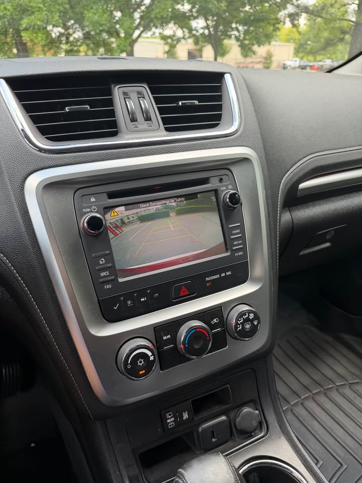 2015 GMC Acadia SLE-1 AWD photo 16
