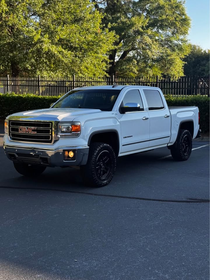 2015 GMC Sierra 1500 SLT Crew Cab 4x4 photo 5