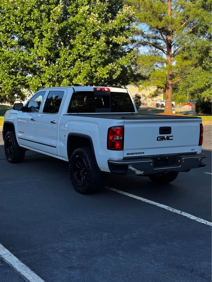 2015 GMC Sierra 1500 SLT Crew Cab 4x4 photo 7